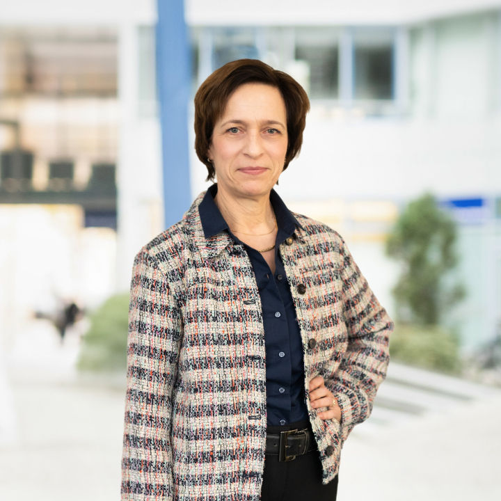 Qishloq yigiti shahar qizini sikibdi